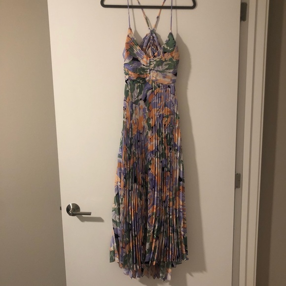 Astr Dresses & Skirts - ASTR the Label dress, size medium. Orange, purple, green multicolor floral print